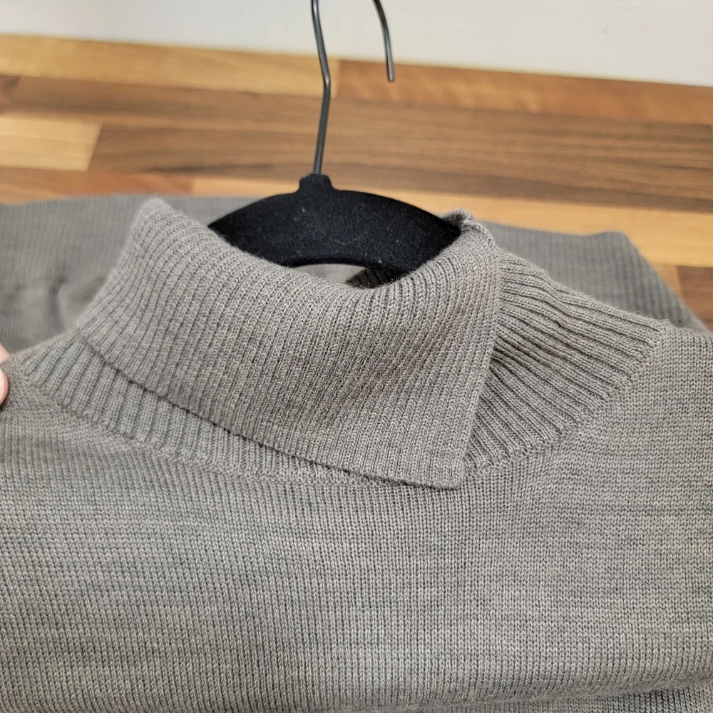 NWT The Limited Women's Sleeveless Sweater - Picture 3 of 11